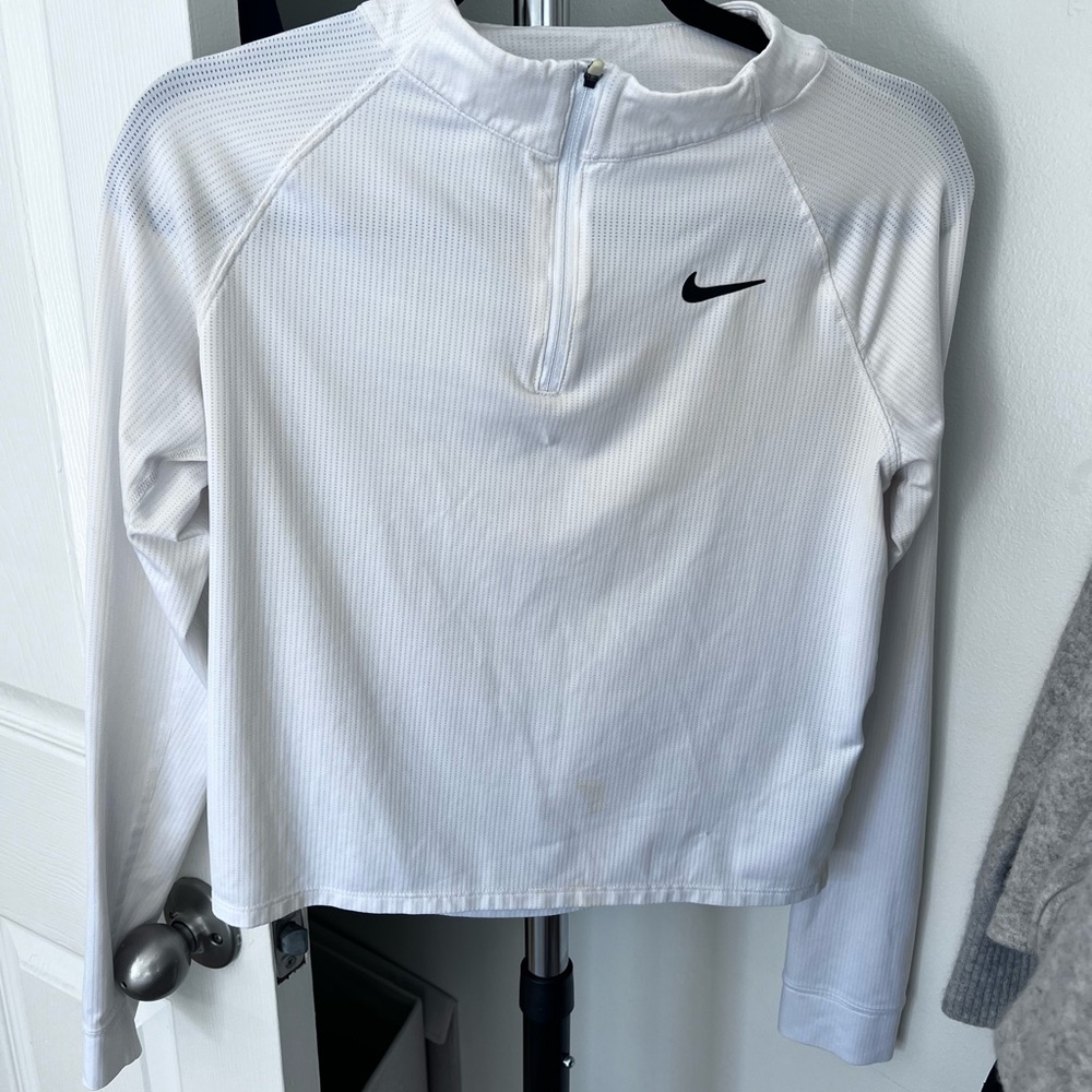 Nike Crop White Long Sleeve Pullover